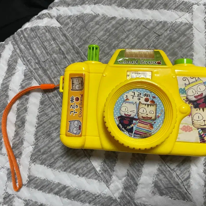 [BUNJANG] Cloud Bread Camera Vintage Toy / 고전완구 구름빵 카메라 빈티지 장난감