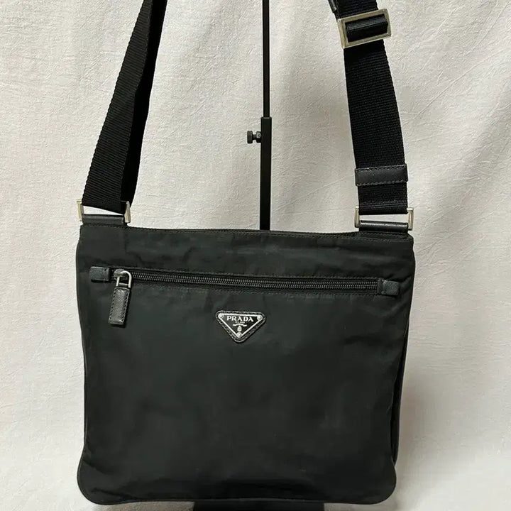 [BUNJANG] Prada Black Nylon Crossbody Bag / 프라다 블랙 나일론 크로스백 포코노