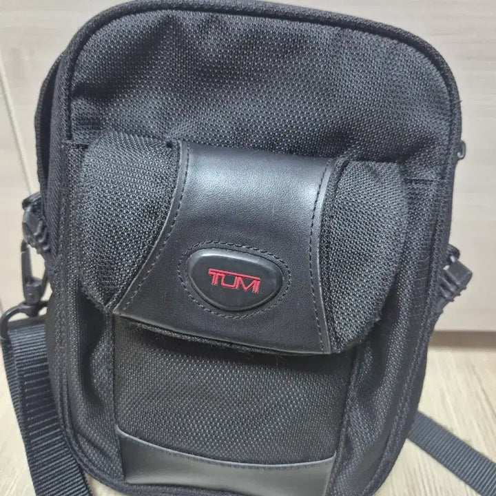 [BUNJANG] Tumi Cross Bag / (정품) 투미 TUMI 크로스 가방 크로스백