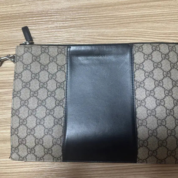 [BUNJANG] Gucci GG Supreme Clutch Bag / 구찌GG 수프림 클러치백