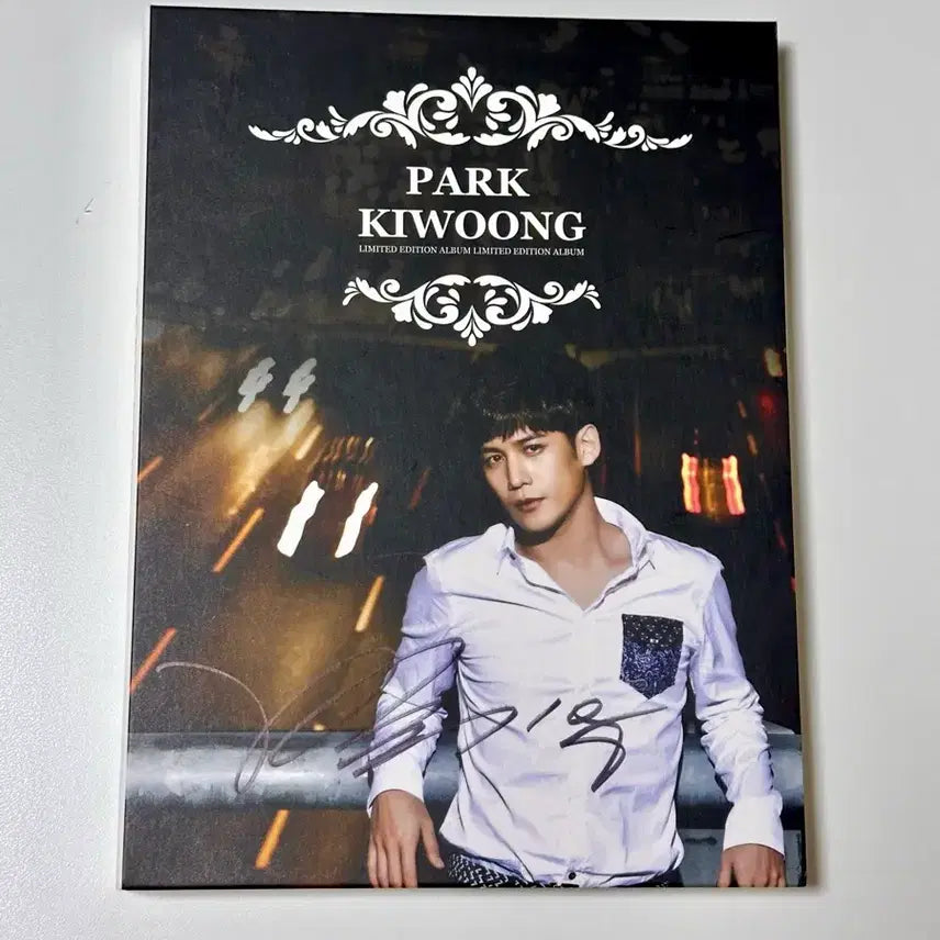 [BUNJANG] Park Ki-woong Signed CD Album / 배우 박기웅 친필사인 CD 앨범