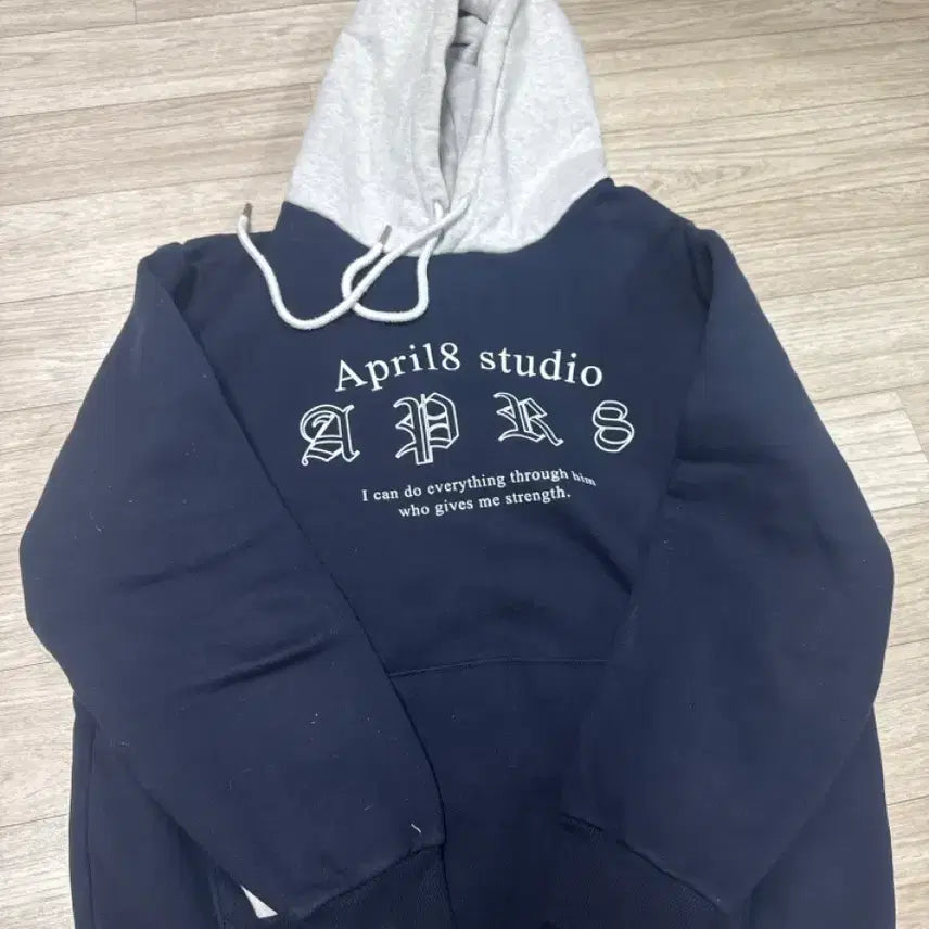 [BUNJANG] April Navy Hooded Sweatshirt with Grey Hood / 에이프릴 후드티