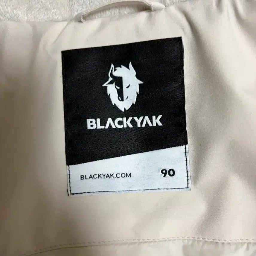 [BUNJANG] Blackyak 24FW Zerosport Down Jacket Ivory / 24FW 여성 제로스팟 다운자켓 (1BYPAW4504)