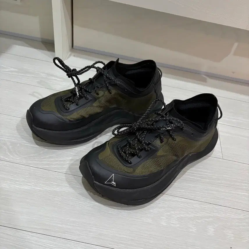 [BUNJANG] ROA Cella Black Olive Shoes Size 36 / (230) 로아 셀라 블랙 올리브