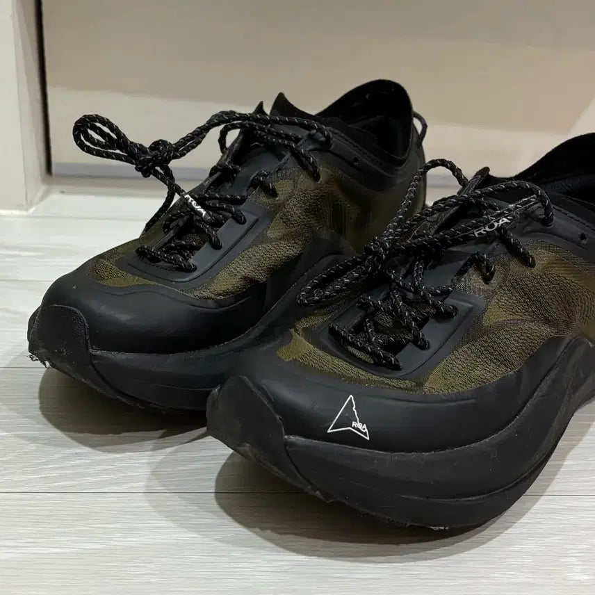 [BUNJANG] ROA Cella Black Olive Shoes Size 36 / (230) 로아 셀라 블랙 올리브