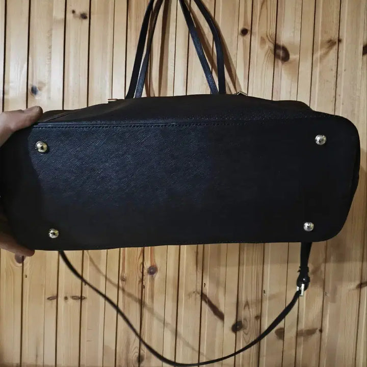 [BUNJANG] Sisley Leather Perforated Shopper Shoulder Bag / 시슬리 가죽 펀칭 쇼퍼백 숄더백
