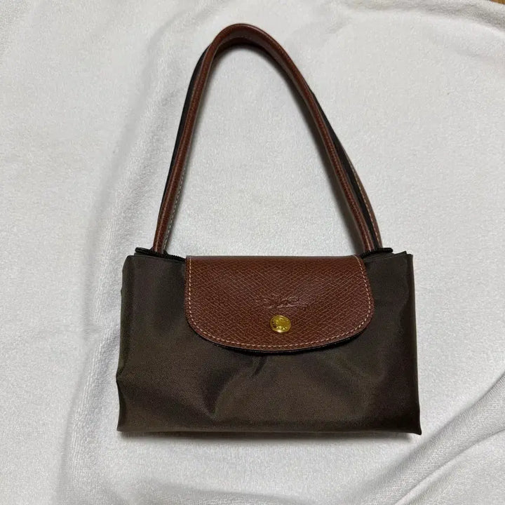 [BUNJANG] Longchamp Le Pliage Shoulder Bag M Khaki / 롱샴 르 플리아쥬 숄더백 M 카키