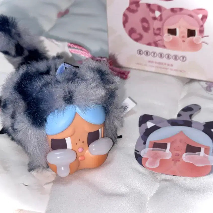 [BUNJANG] Pop Mart Crybaby Wild Cutie Cat Keychain / 정품 팝마트 크라이베이비 와일드 큐티 고양이 키링