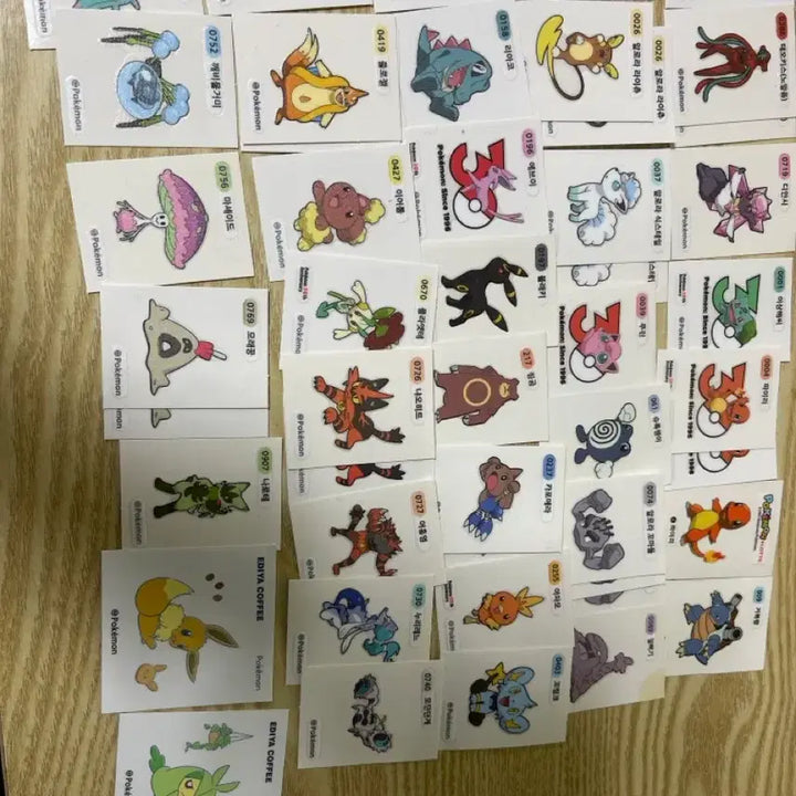 [BUNJANG] Pokemon Stickers 54-Piece Bundle / 포켓몬띠부실 65장 일괄판매 (사진2장)