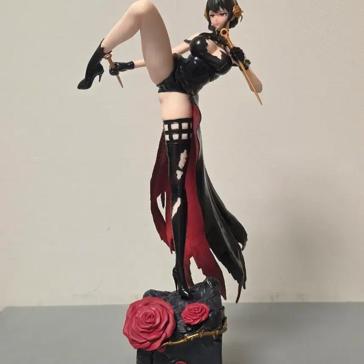 [BUNJANG] Spy x Family Yor Forger Figure (35cm) / (택포)스파이패밀리 요르 포저 피규어