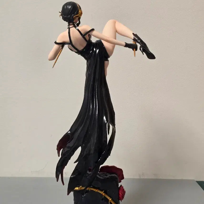[BUNJANG] Spy x Family Yor Forger Figure (35cm) / (택포)스파이패밀리 요르 포저 피규어