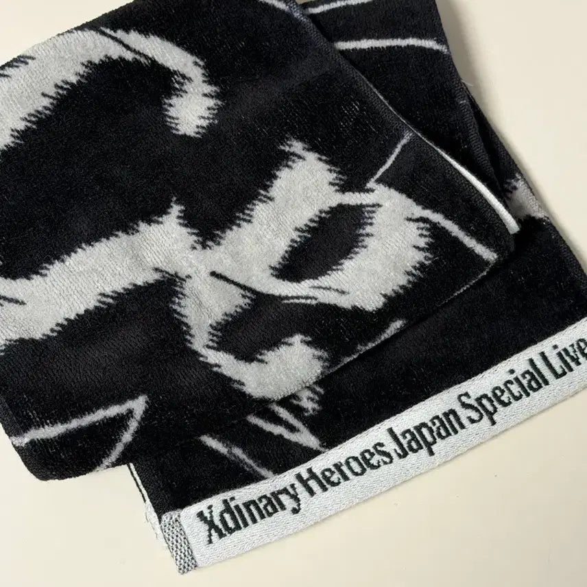 [BUNJANG] AKMU Japan Concert MD Muffler Towel Slogan / 엑디즈 일본콘 엠디 머플러 타올 슬로건 양도