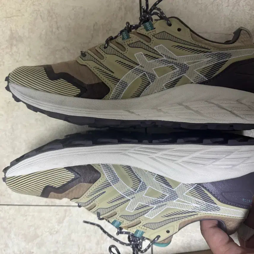 [BUNJANG] ASICS Gel Trabuco Terra Trail Running Shoes 275mm / 아식스 젤 트라부코 테라 275mm