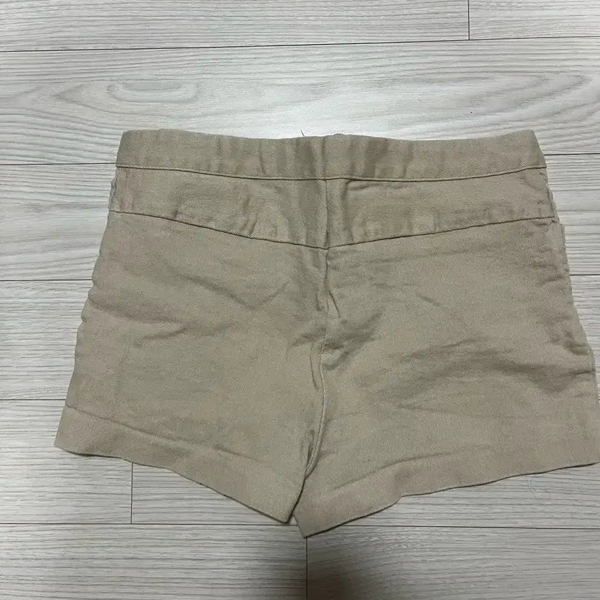 [BUNJANG] HOLINIA Beige Shorts / HOLINIA 베이지 반바지