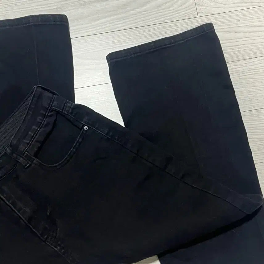 [BUNJANG] Black Bootcut Denim Pants / 블랙 부츠컷 데님 바지