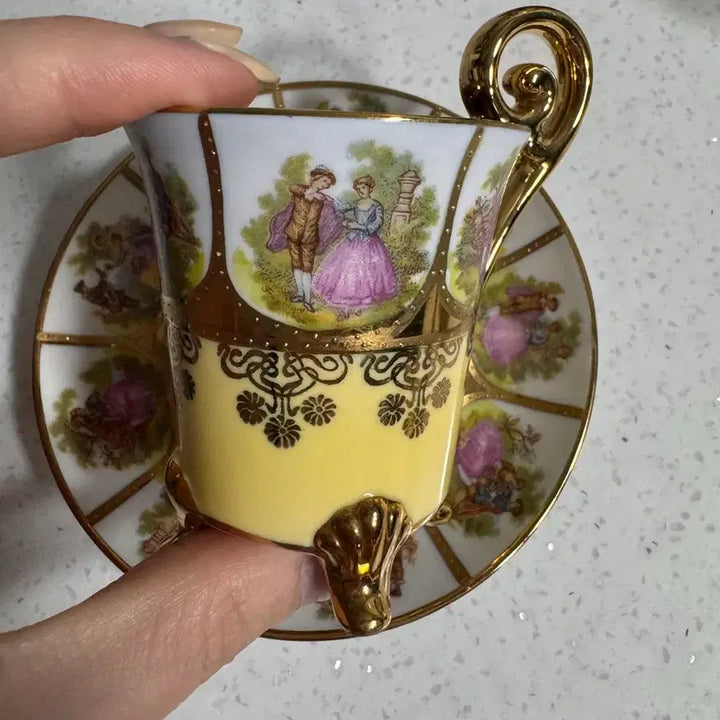 [BUNJANG] Vintage "Lovers" Painting Handle Cup / 빈티지 연인 명화잔