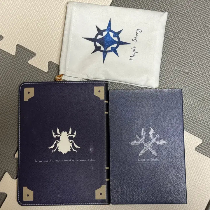 [BUNJANG] Ace Attorney: Investigations Special Edition Keychain - Unsealed New / 셀라스 장패드 및 메이플스토리 굿즈 일괄 판매