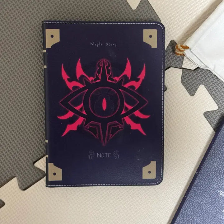 [BUNJANG] Ace Attorney: Investigations Special Edition Keychain - Unsealed New / 셀라스 장패드 및 메이플스토리 굿즈 일괄 판매