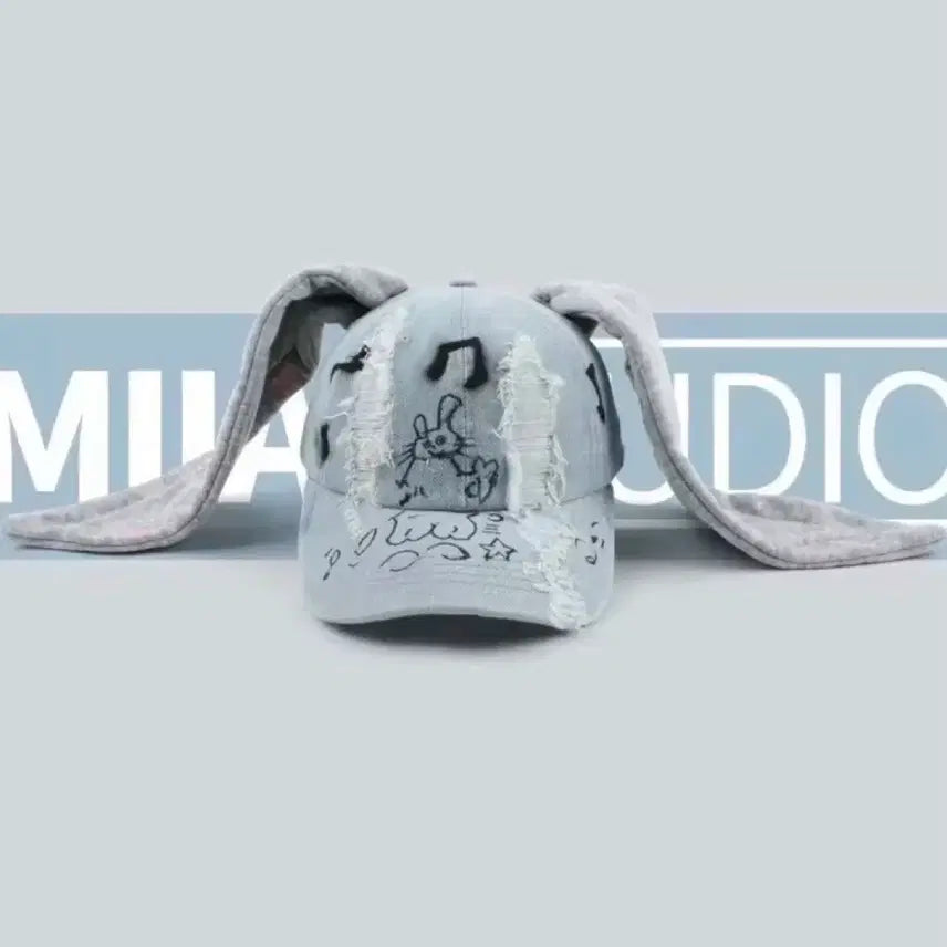 [BUNJANG] NewJeans Graduation Photo Hat Rental / omg 오엠쥐 뉴진스 졸사 졸업사진 대여