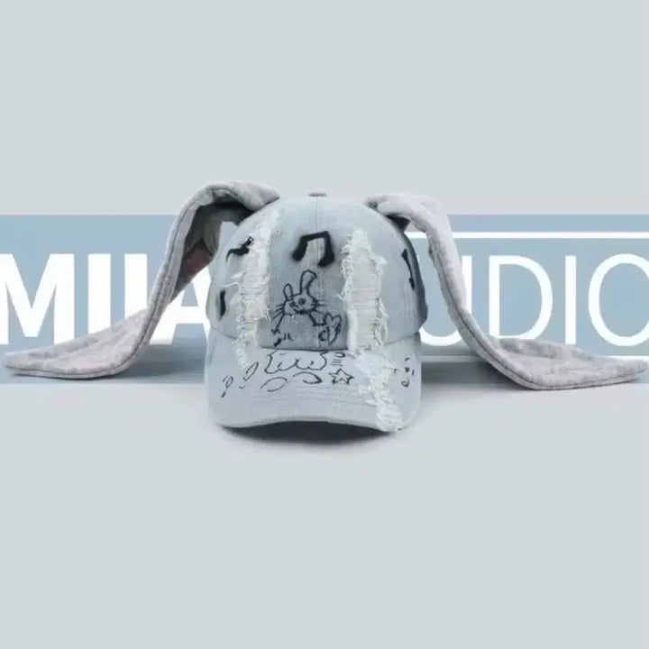 [BUNJANG] NewJeans Graduation Photo Hat Rental / omg 오엠쥐 뉴진스 졸사 졸업사진 대여