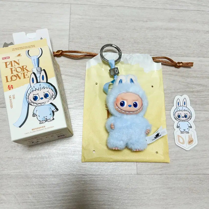 [BUNJANG] Labubu My Heart Keyring / 새상품) 라부부 내마음속의 키링 판매
