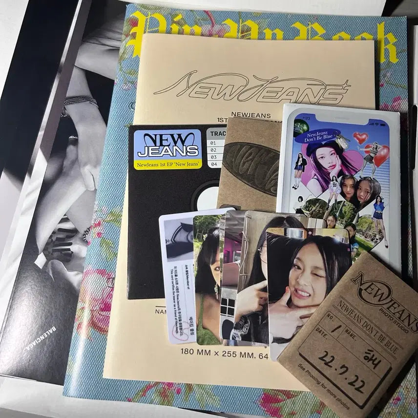 [BUNJANG] NewJeans Blu-book Hanni Version / 뉴진스 블루북 하니 버전