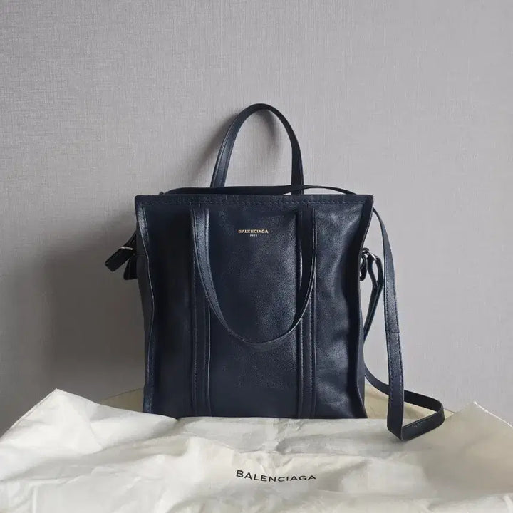 [BUNJANG] Balenciaga Bazar Shopper S Navy / 발렌시아가 바자르 쇼퍼백 S 네이비