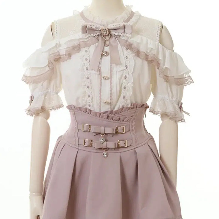 [BUNJANG] Lizlisa Off-Shoulder Short-Sleeve Blouse / 리즈리사 오프숄더 블라우스 반팔