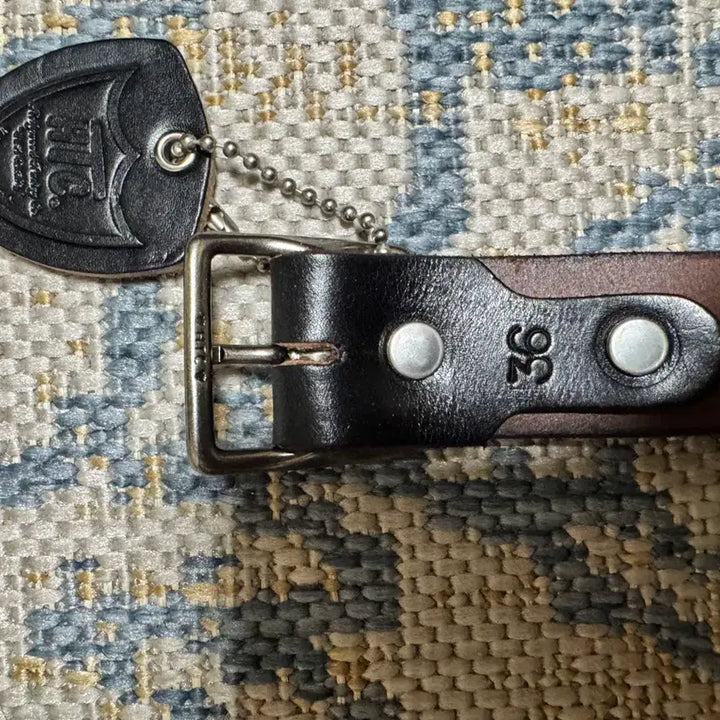 [BUNJANG] HTC Flower Studded Belt / HTC 벨트 BELT STONE 1.25 W/END