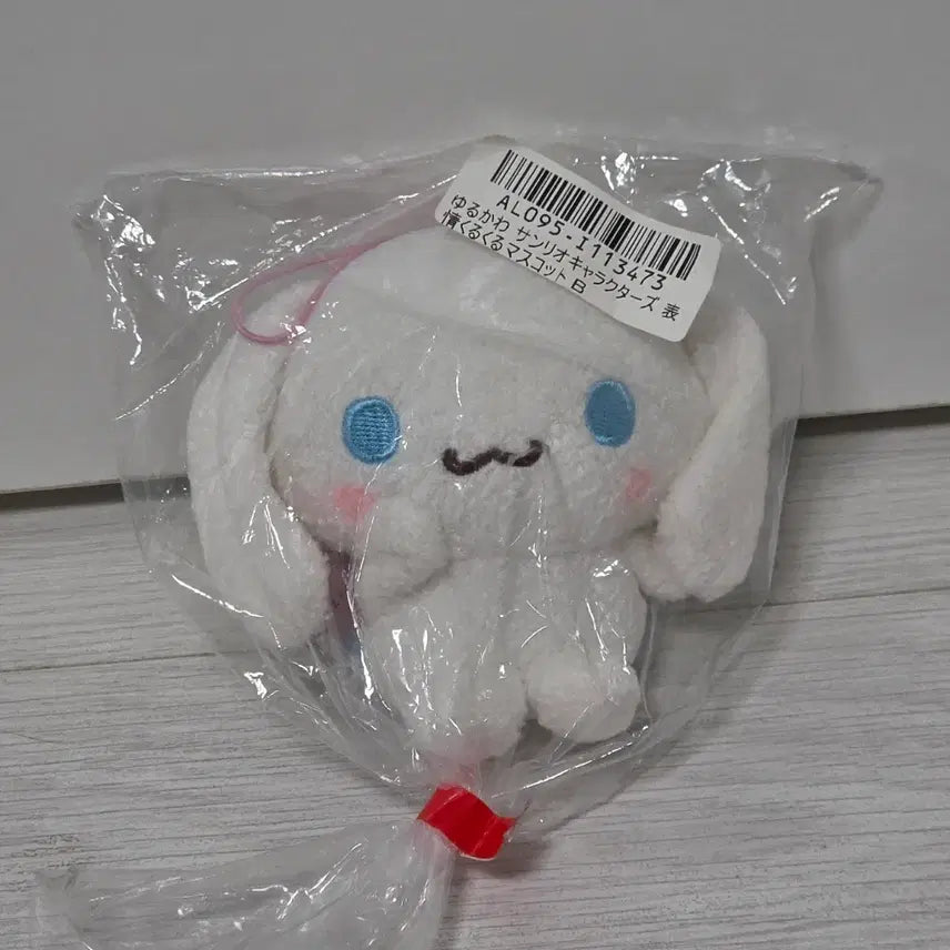 [BUNJANG] Sega Yurukawa &amp; Sweet Hand Pose Cinnamoroll Plush / 세가 유루카와 새침손동작 시나모롤