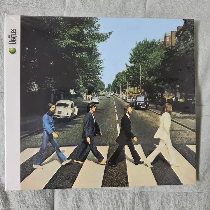 [BUNJANG] The Beatles Abbey Road 2009 CD Album (Sealed) / 비틀즈 Abbey Road 2009 CD음반 미개봉