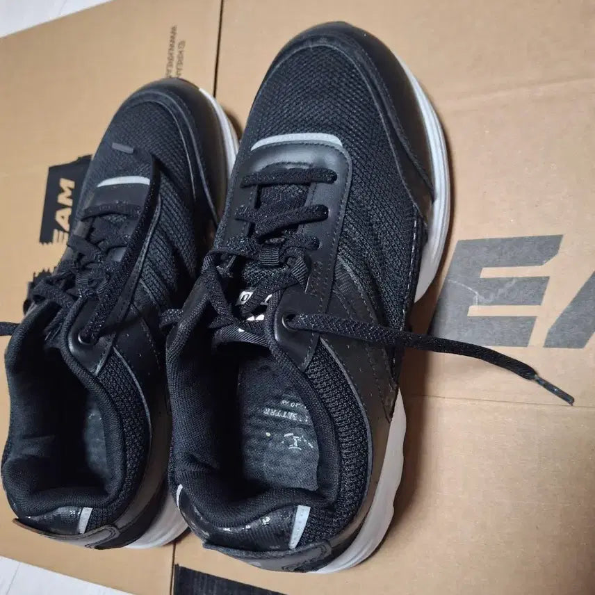 [BUNJANG] Black Hiking Sneakers 260mm / 블랙 ,등산운동화 260