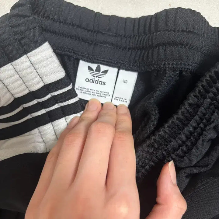 [BUNJANG] Adidas 3-Stripes Track Pants Black XS / 아디다스 삼선 트랙 팬츠 블랙xs