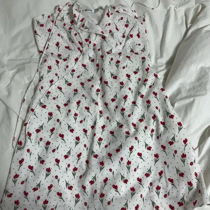 [BUNJANG] GLOWNY Taeyeon Irene Isabella Dress Medium / 새상품 글로니 이사벨라 원피스 미듐