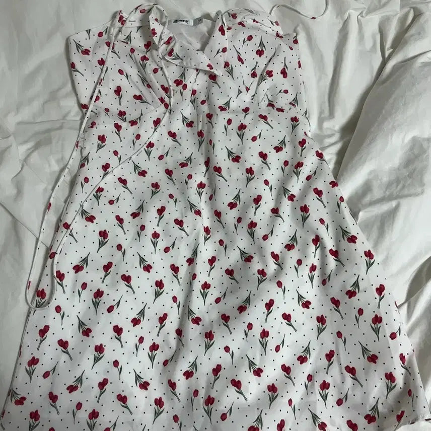 [BUNJANG] GLOWNY Taeyeon Irene Isabella Dress Medium / 새상품 글로니 이사벨라 원피스 미듐