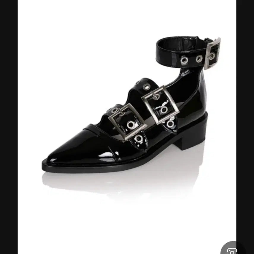 [BUNJANG] YUL YIE Buckle Strap Ankle Boots (Size 37) / 율이에 YUUL YIE 버클 장식 앵클 스트랩 37