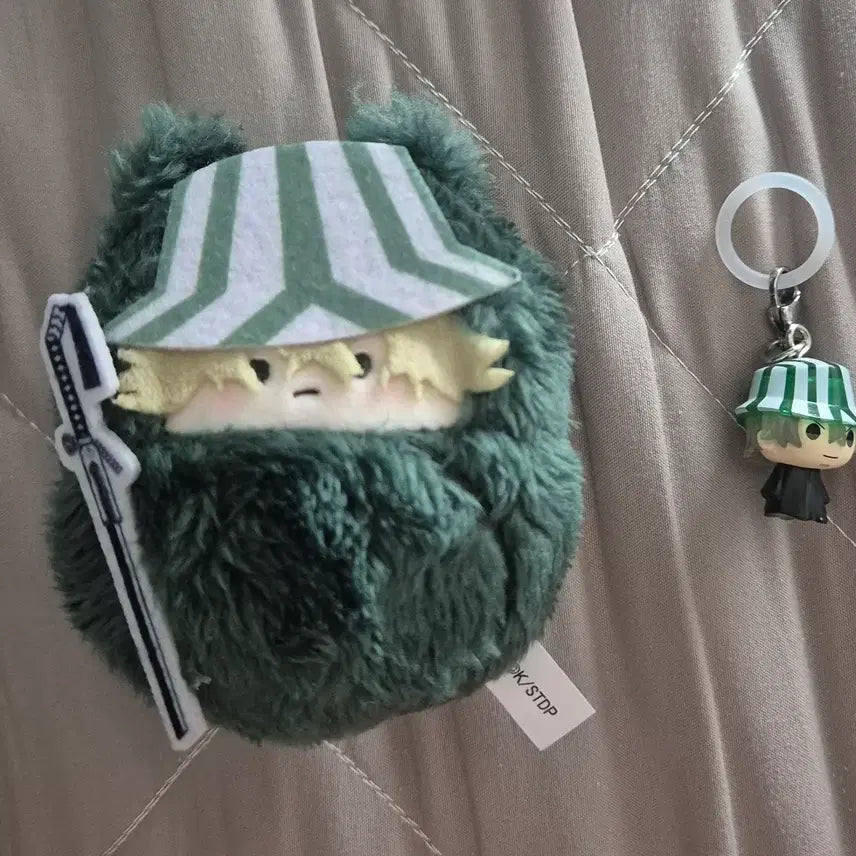 [BUNJANG] Bleach Kisuke Urahara Plush + Badge / 블리치 우라하라 키스케 누이 + 메지루시