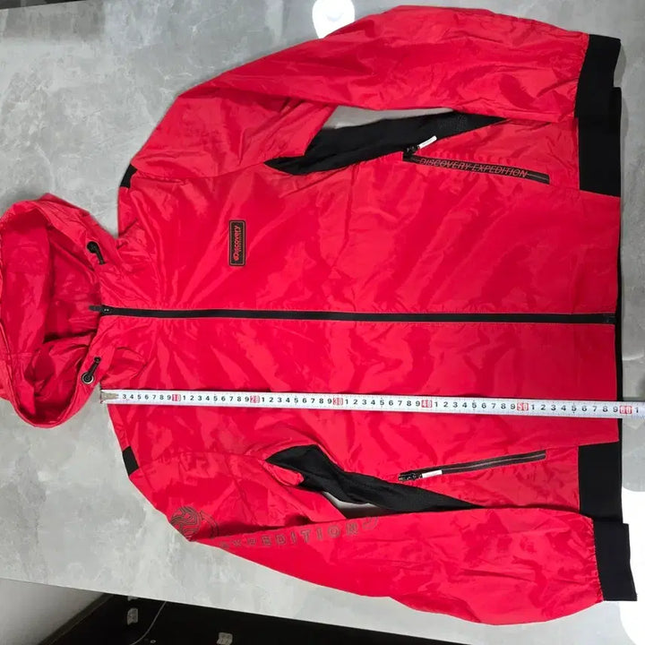 [BUNJANG] Discovery Expedition Red Windbreaker Hoodie Zip-up / 디스커버리 익스페디션 빨간색 바람막이 후드집업