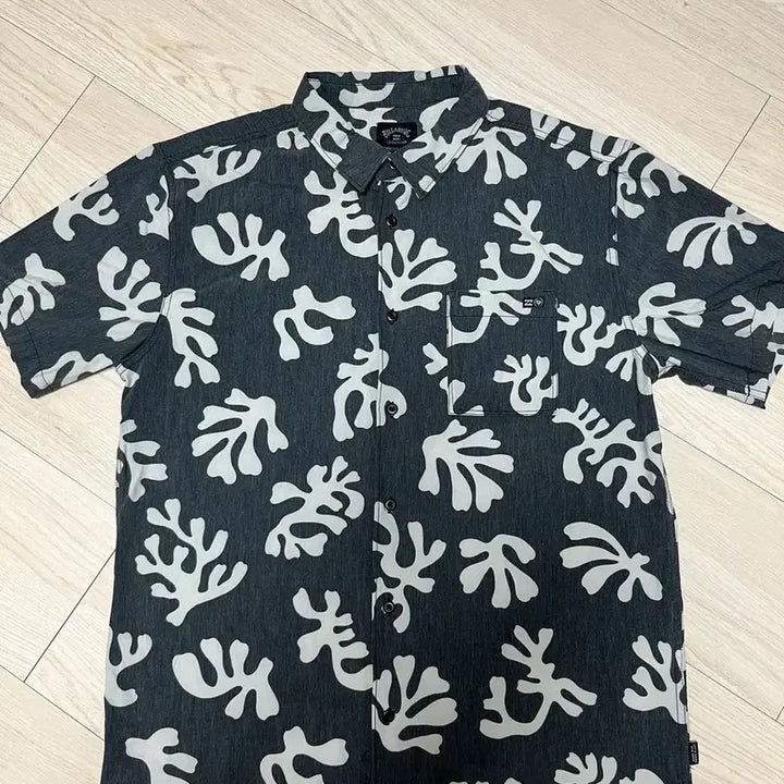 [BUNJANG] Quiksilver x Billabong Hawaiian Shirt (Size M) / 퀵실버 빌라봉 화와이안 셔츠m사이즈