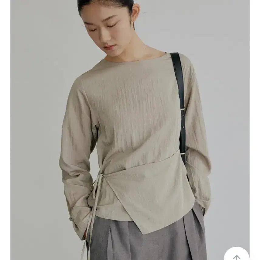 [BUNJANG] Artied Blouse - Khaki Beige (S) / (새상품)아티드 블라우스