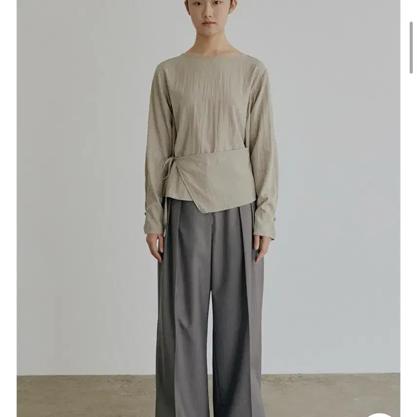 [BUNJANG] Artied Blouse - Khaki Beige (S) / (새상품)아티드 블라우스