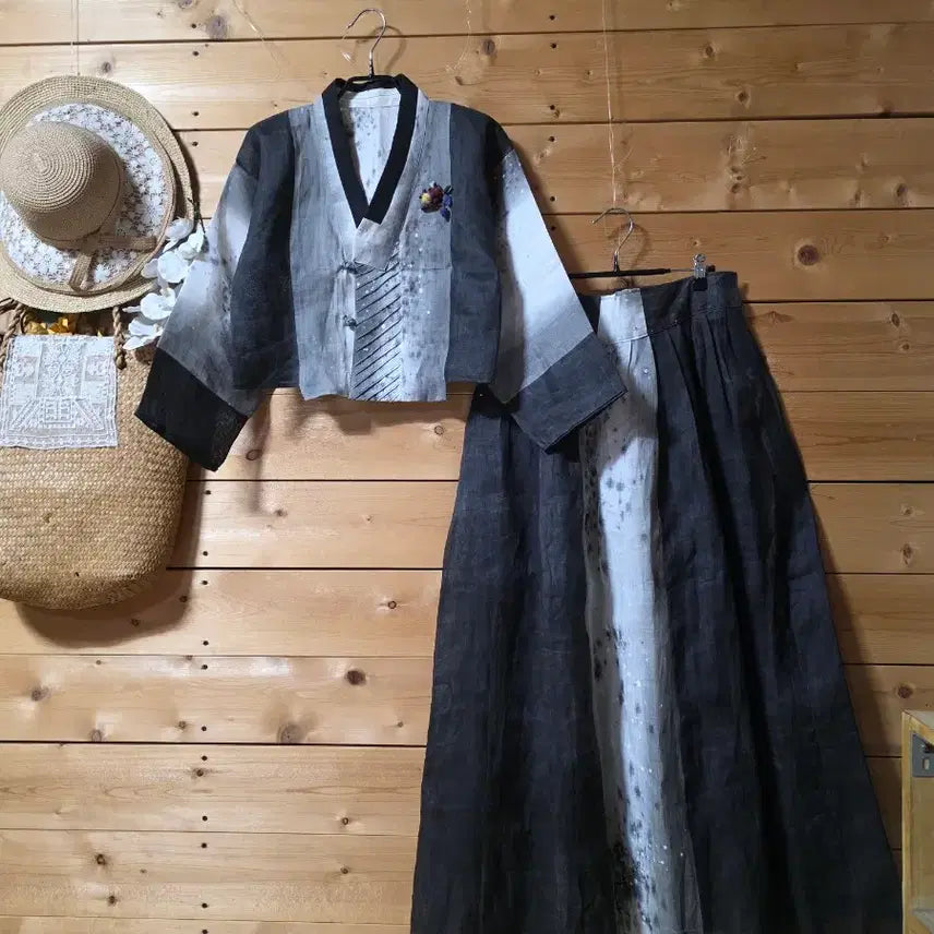 [BUNJANG] Ramie Color-Blocked Jeogori and Skirt Set / 모시. 배색 저고리 치마 (세트)(코사지 코디용입니다
