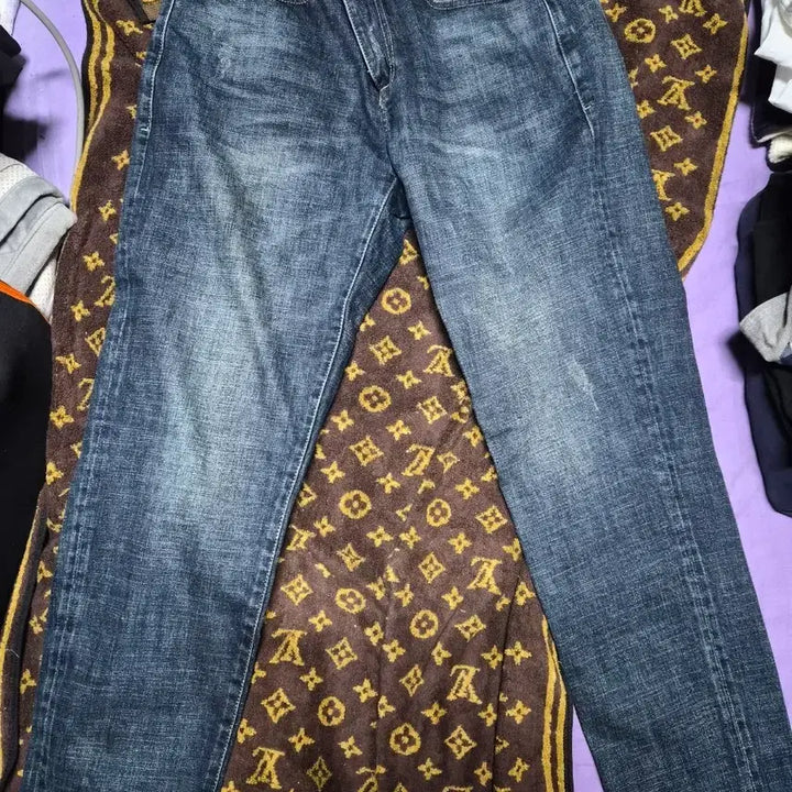 [BUNJANG] Plac Milan Loose Crop Tapered Denim / 플랙 밀란(MILAN) 루즈 크롭 테이퍼드 데님"*