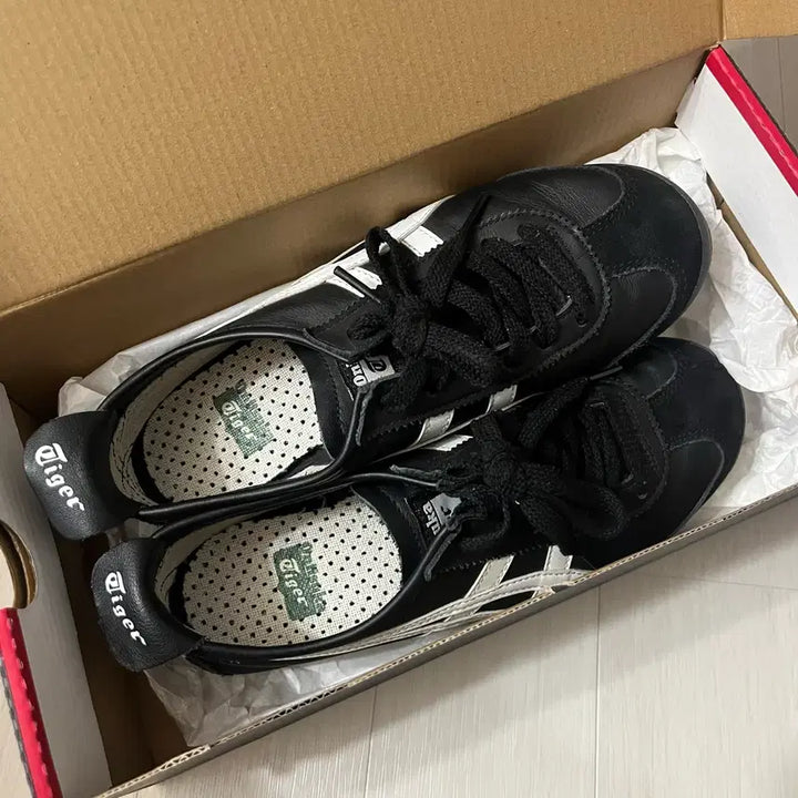 [BUNJANG] Onitsuka Tiger Mexico 66 Black Shoes / 오니츠카타이거 멕시코 66 블랙 230