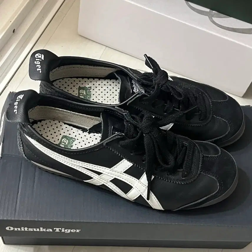 [BUNJANG] Onitsuka Tiger Mexico 66 Black Shoes / 오니츠카타이거 멕시코 66 블랙 230