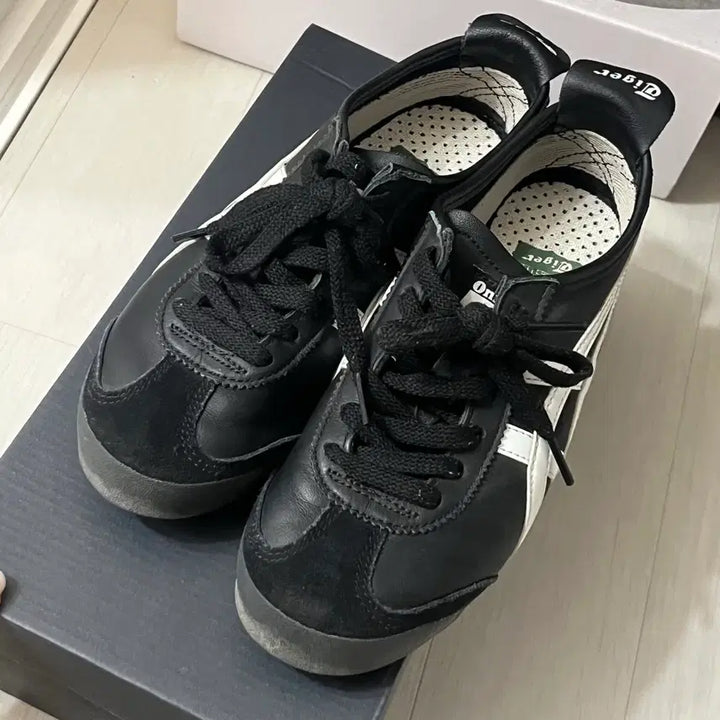 [BUNJANG] Onitsuka Tiger Mexico 66 Black Shoes / 오니츠카타이거 멕시코 66 블랙 230