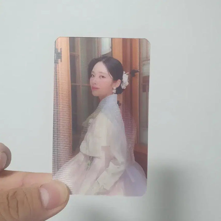 [BUNJANG] Fromis_9 Park Ji-won Hanbok Hologram Photocard / 박지원 한복 홀로그램 포토카드
