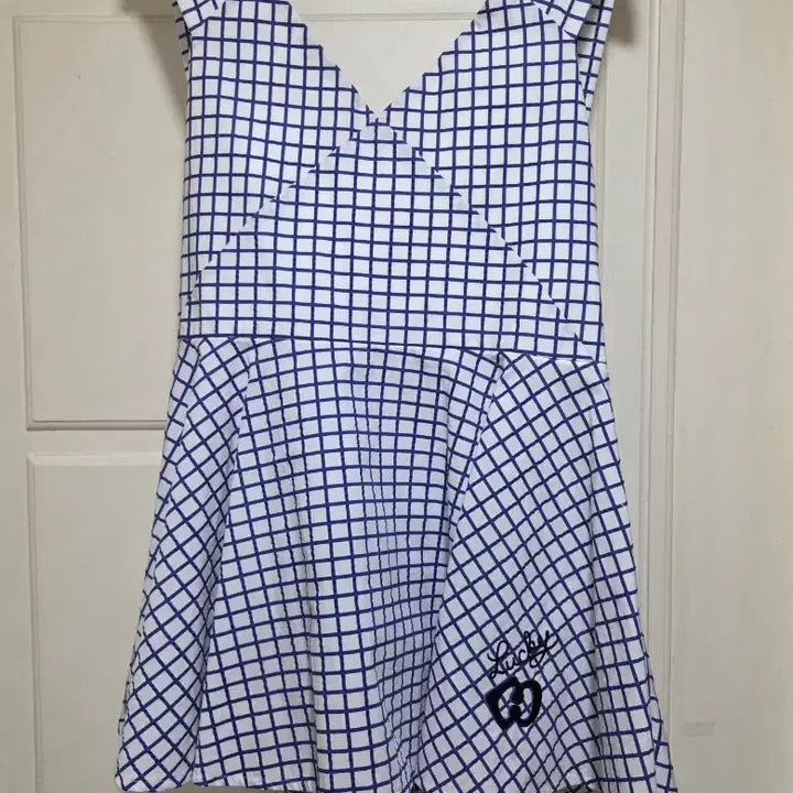 [BUNJANG] Lucky Chouette Logo Lettering Blouse / 럭키슈에뜨 로고레터링 블라우스