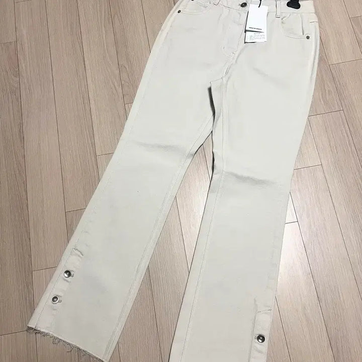 [BUNJANG] VOV Side Slit Button Pants Cotton Ivory / 새상품) 21년 보브 VOV 사이드 트임 버튼 팬츠 코튼 면바지 아이보리