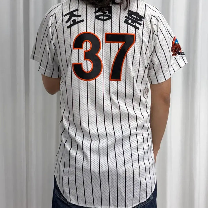 [BUNJANG] Lotte Giants Jo Jung-hoon Professional Baseball Uniform [Size M] / [M]롯데 자이언츠 조정훈 프로페셔널 야구 유니폼